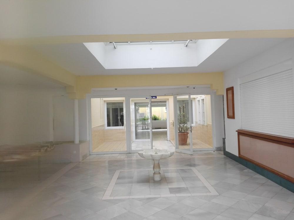 Apartamentos Moguima ロケタス・デ・マル エクステリア 写真